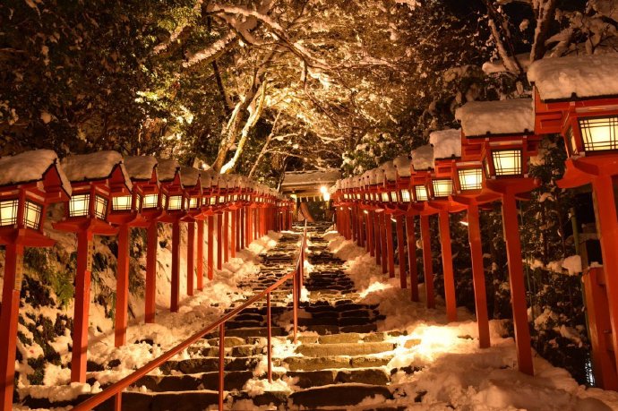 日本护士招聘，正规工作签，可携带家属，待遇好