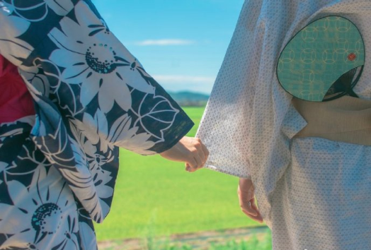 高考成绩不理想，是出国留学还是复读?